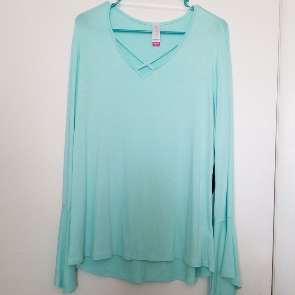 Plus Size-Pretty Mint Green Top *NWT
